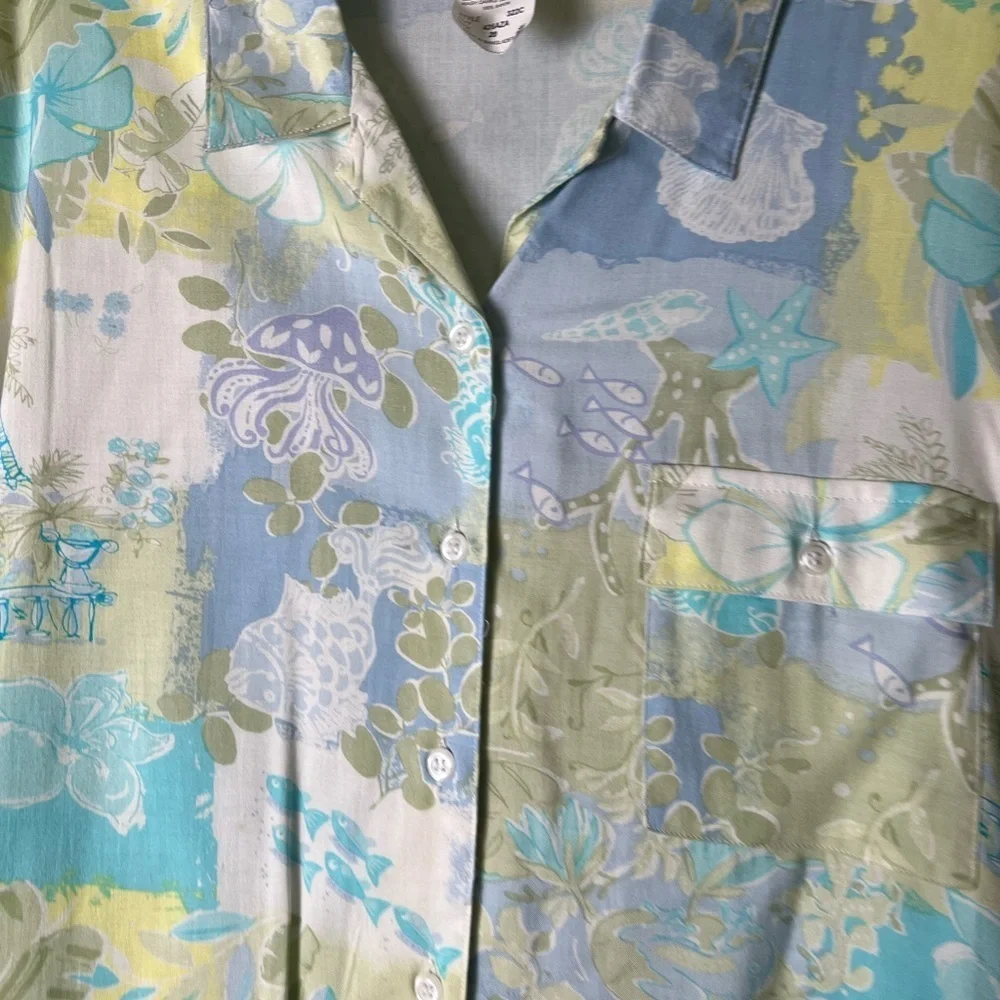 Company collection size 20 women’s Floral Button-Up Shirt - Picture 5 of 10
